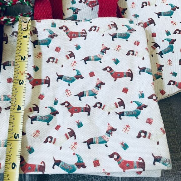 Dachshund Dog Christmas Canvas Gift Bags Set - Picture 2 of 3